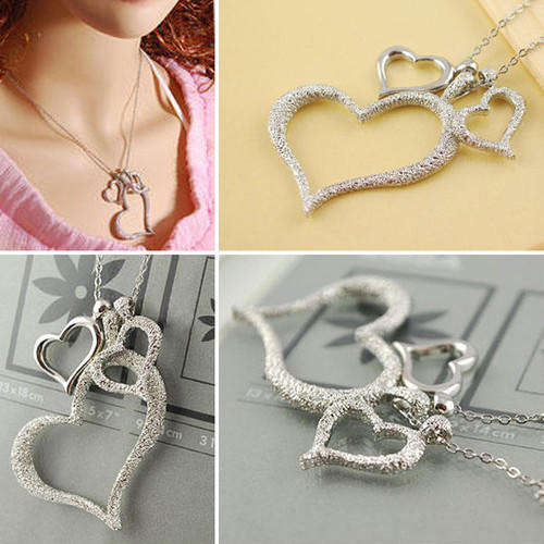 Lovely Three Heart Design Necklace