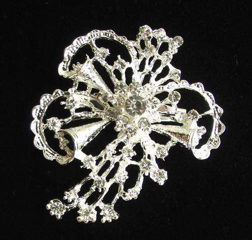 SILVER CLEAR RHINESTONE CRYSTAL FLOWER BROOCH