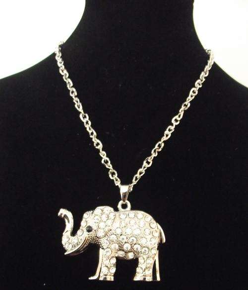 Lovely Silver Tone Rhinestone Elephant Pendant Necklace