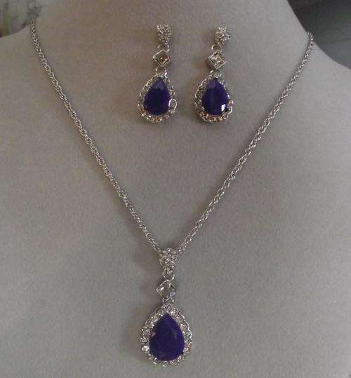 Silver Tone Faux Saphire  Pendant Necklace & Earrings Set