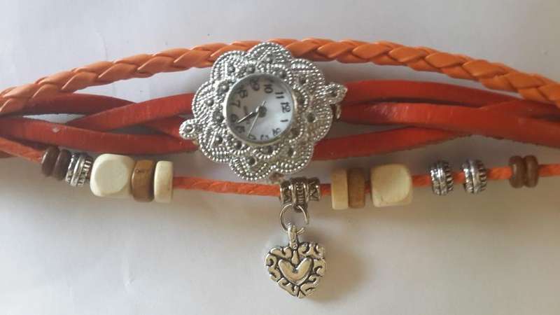 High Quality GENUINE ORANGE Leather Vintage Bracelet   Heart Pendant Wristwatch  Free Gift Box