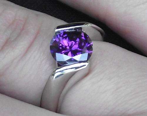 BEAUTIFUL WHITE GP ROUND CUT PURPLE CZ DRESS RING # 7.25
