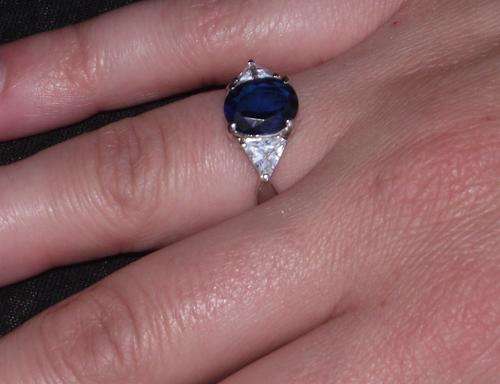 GORGEOUS OVAL CUT BLUE SAPHIRE & 2 WHITE CZ WHITE GF RING # 8