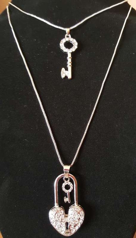 Gorgeous Double Layer Lock & Key Pendant Necklace