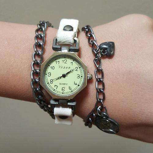 Off-White Faux Leather Vintage Bracelet   Pendant Wristwatch