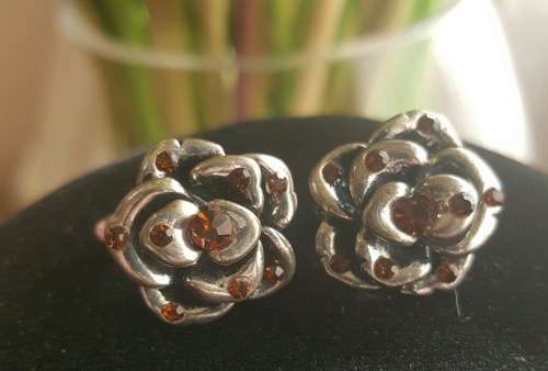 SILVER FLOWER EARRINGS