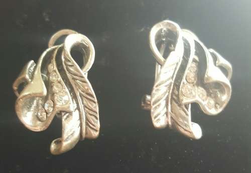 SILVER RHINESTONES EARRINGS