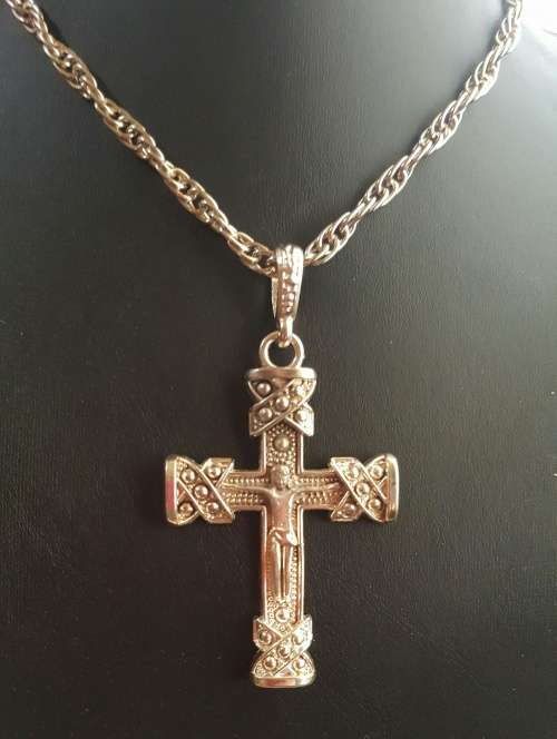 Stunning Long Chain  Rhinestones Cross Pendant Necklace
