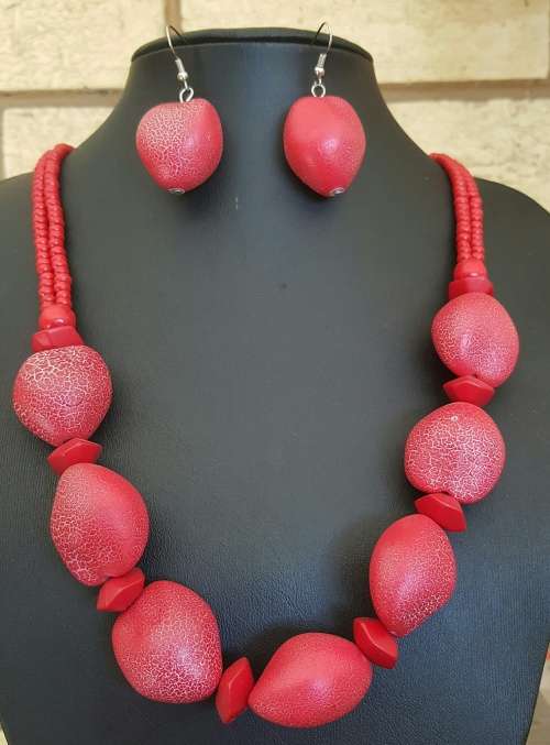 Lovely RED Wooden Beads Necklace & Earrings Set