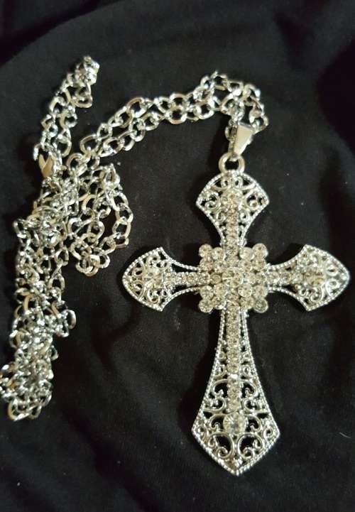 Lovely Silver Cross Pendant Necklace