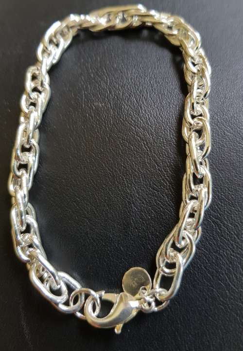 Lovely 925 Sterling Silver Filled  Bracelet