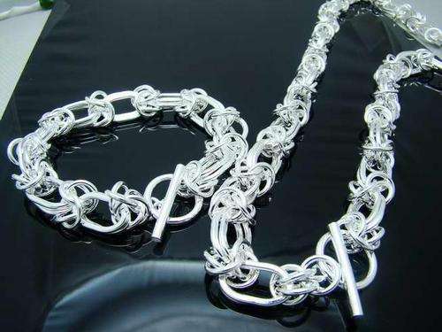 EXQUISITE CHUNKY STERLING SILVER CROSS LINKED NECKLACE & BRACELET SET