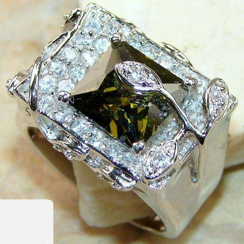 FANCY PERIDOT QUARTZ  AND WHITE TOPAZ RING IN 925 STERLING SILVER