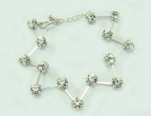 Excuisite Sterling Silver Coated Zig Zag with crystals Bracelet