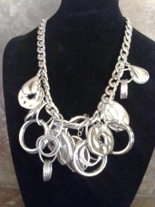 EXTRAORDINARY CHUNKY SILVER RINGS & THINGS NECKLACE