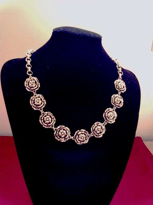 Stunning Tibetan Silver 9  Roses  Necklace