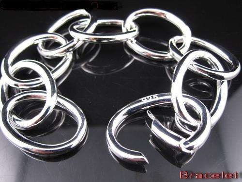 Gorgeous Chunky sterling silver polished 9 Egg Shape Bracelet