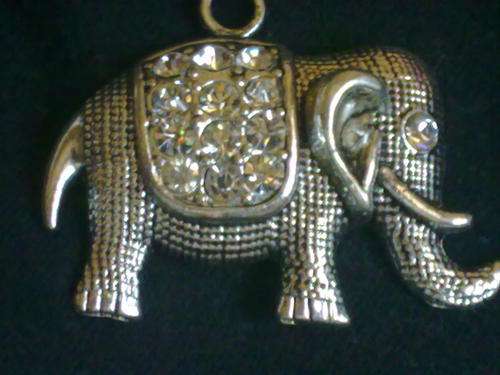 LOVELY TIBETAN SILVER CLIP ON ELEPHANT WITH CZ PENDANT (INCL CLIP)