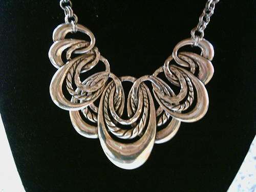 EXQUISITE CHUNKY TIBETAN SILVER 9 OVALS BIB NECKLACE