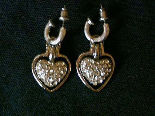 LOVELY TIBETAN SILVER DIAMANTE DANGLE HEART HOOP EARRINGS