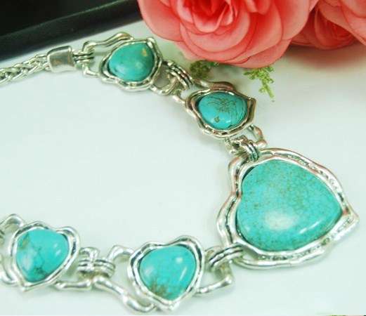 ***LAST ONE***BEAUTIFUL TIBET SILVER TURQUOISE HEARTS NECKLACE WITH WEAVE CHAIN