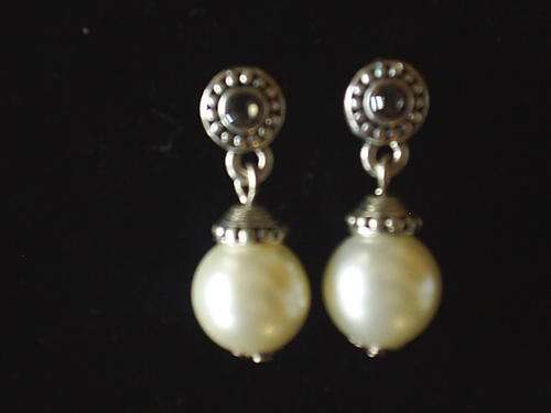***NEW***STUNNING!!!!! TIBETAN SILVER FAUX PEARL DANGLE EARRINGS