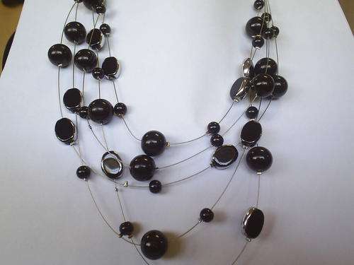 GORGEOUS VINTORIO COLLECTION TIBET SILVER BLACK FLOATING STONES NECKLACE