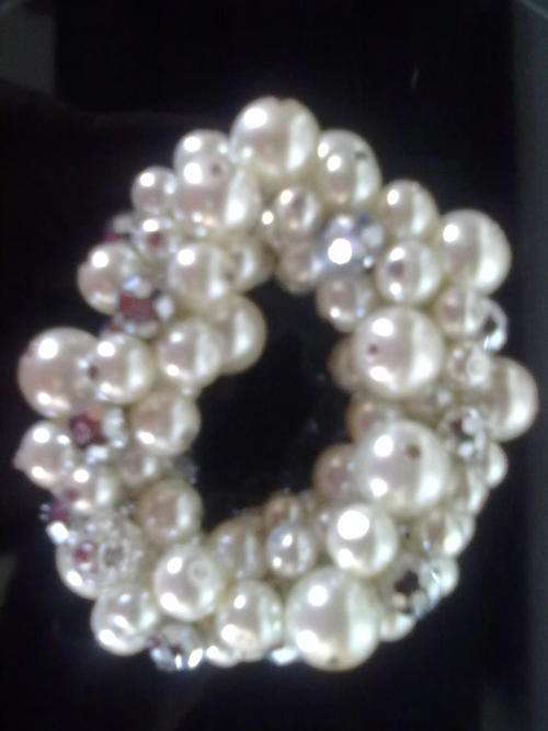 LOVELY CHUNKY VINTORIO COLLECTION PEARLS & CRYSTALS BRACELET