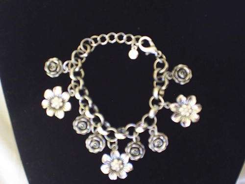 Gorgeous VINTORIO COLLECTION Tibet Rolo Chain & Flower Charms Bracelet