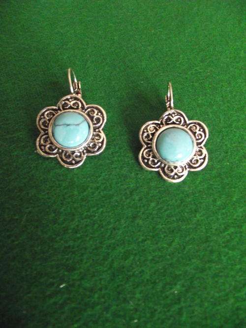 STUNNING VINTORIO COLLECTION  TURQUOISE   EARRINGS