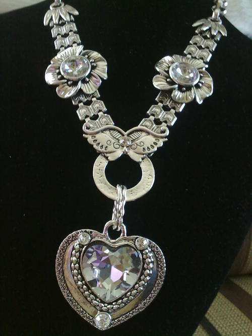 GORGEOUS  TIBET SILVER CRYSTAL HEART NECKLACE