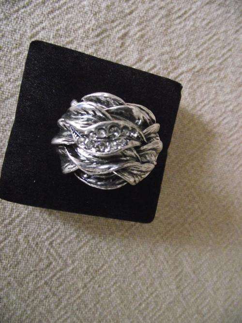 GORGEOUS TIBETAN SILVER ADJUSTABLE CRYSTAL RING