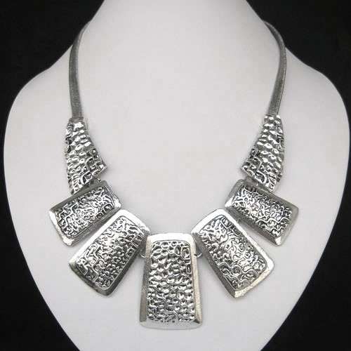 GORGEOUS TIBET SILVER NECKLACE