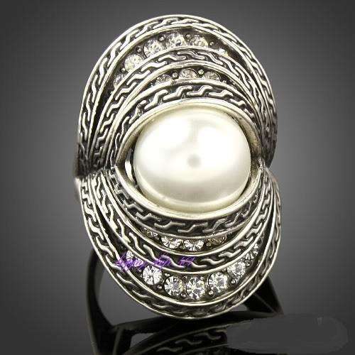 GORGEOUS TIBETAN SILVER PEARL & CRYSTAL DOME RING # 6