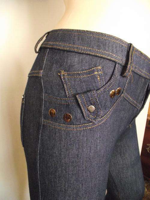 BLUE DENIM LOOK FRONT ZIPP WITH DETAILED POCKETS   LEGGINGS FITS SIZE  SMALL 8 - 10