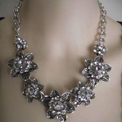 Lovely Silver Tibet Style Crystals & Flowers Necklace