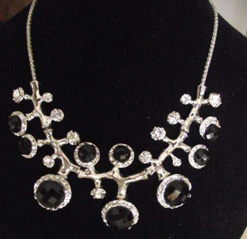 ***BACK BY DEMAND***Lovely Black & Clear crystals Necklace