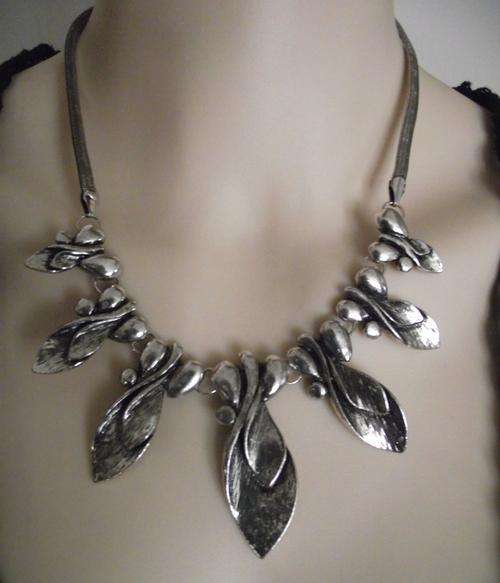 Beautiful tibetan silver swirly Necklace