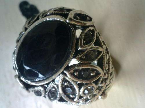 LOVELY TIBETAN SILVER FAUX ONYX & CRYSTALS RING #7