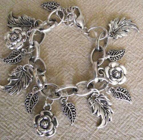 STUNNING  ROSES & LEAFS BRACELET