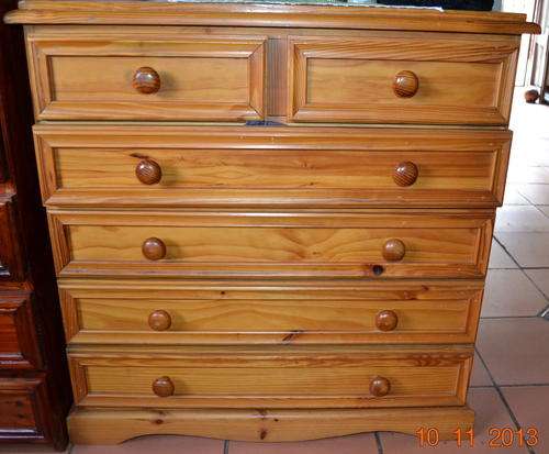 Chest of drawer