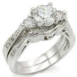 STUNNING 1.9CT 14KT GOLD OVERLAY WEDDING RING SIZE 6 NO RESERVE AUCTION!!