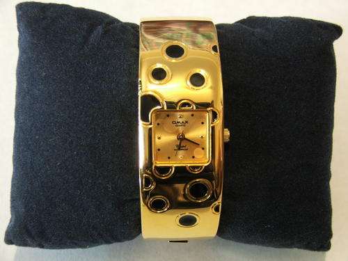 ****GORGEOUS!!!***GOLD BANGLE WATCH FROM THE OMAX COLLECTION!!!!