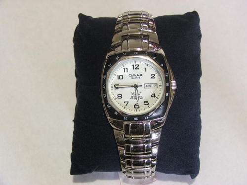 ***DIFFERENT!!!****SILVER WATCH FROM THE OMAX COLLECTION!!***