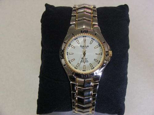 ***STUNNING AND ELEGANT!!!***SILVER AND GOLD WATCH FROM THE OMAX COLLECTION!!!