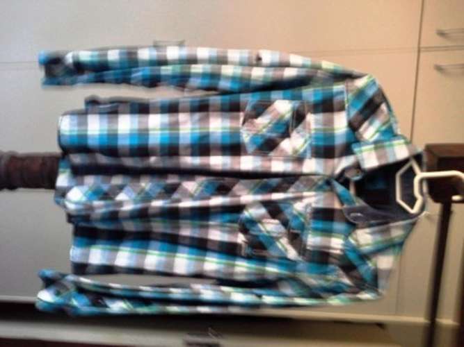 BULK LOT OF MENS CLOTHING MEDIUM -SIZE 30-32