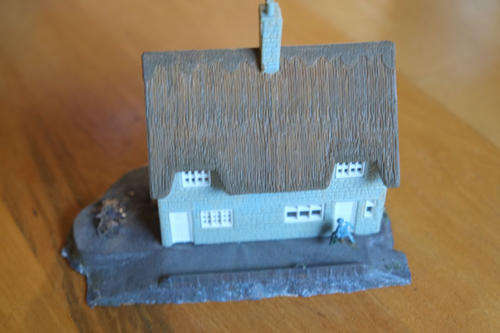 HO model house