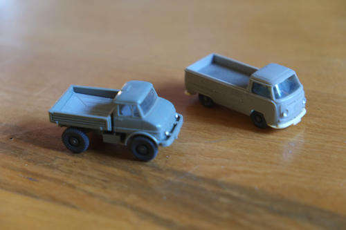 HO scale small trucks