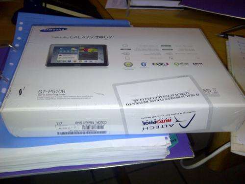Brand new Samsung Galaxy Tab 2 GT-P5100 32 GB