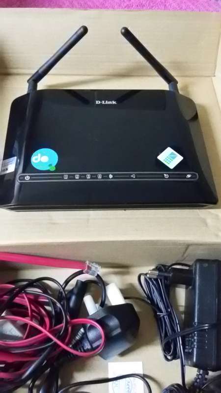 D-LINK DSL-2750U Wireless N ADSL2+ Wi-Fi Router with 3G Failover